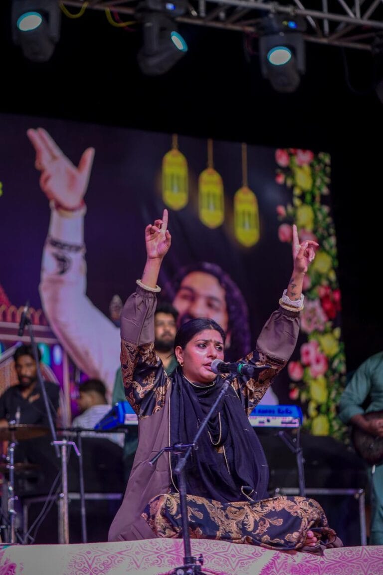 इंडियन आइडल फेम सवाई भट्ट और ज्योति नूरां ने बढ़ाई मेले की रौनक