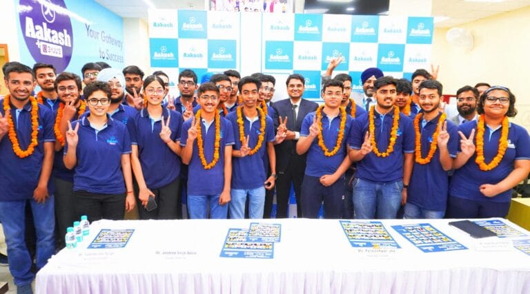 जेईई एडवांस्ड 2024: आकाश इंस्टीट्यूट चंडीगढ़ के छात्रों ने किया कमाल