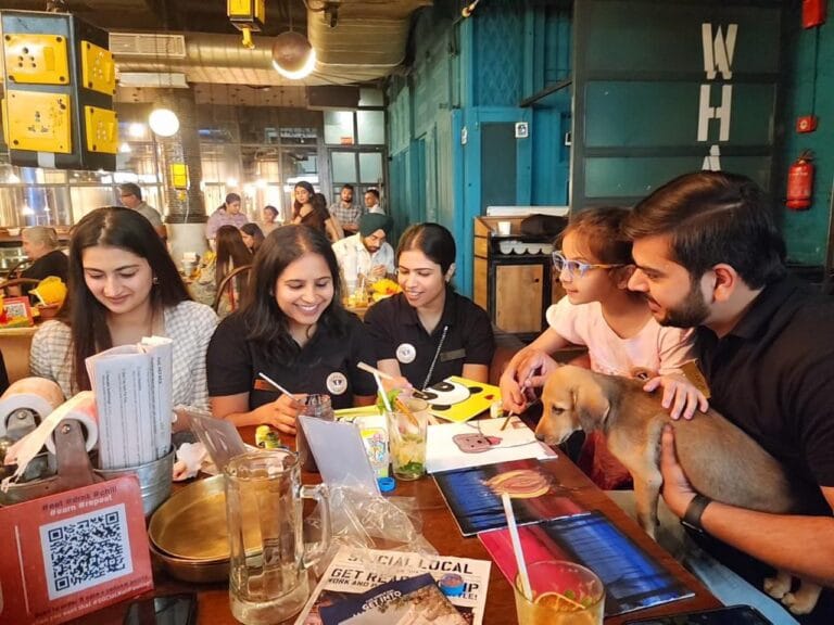 मेक- ए- पाजिटिव चेंज : पपीज़ के साथ पेंटिंग में 40 युवाओं ने लिया हिस्सा