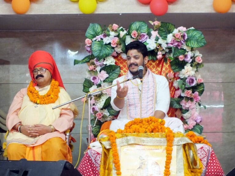 सत्संग और पुरुषार्थ दोनों मनुष्य जीवन के दिव्य आभूषण हैं : अतुल कृष्ण शास्त्री