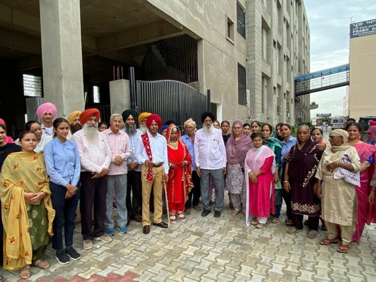 प्रभ आसरा संस्था ने अपने परिवार की कन्या के किए आनंद कारज