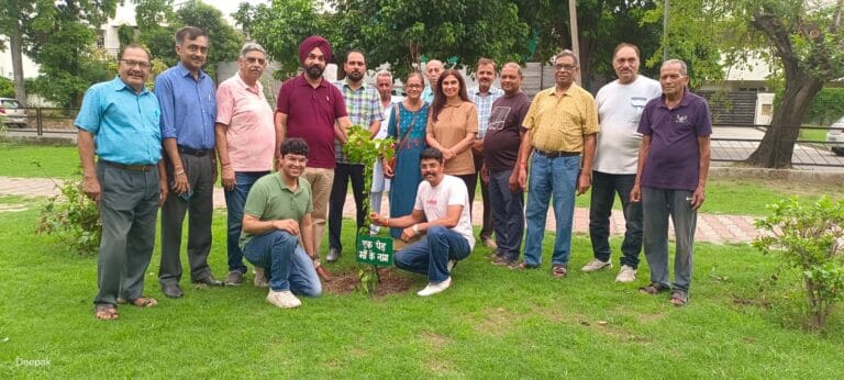 मां की ममता और पेड़ का दान दोनों ही जन कल्याण करते हैं : दीपक शर्मा