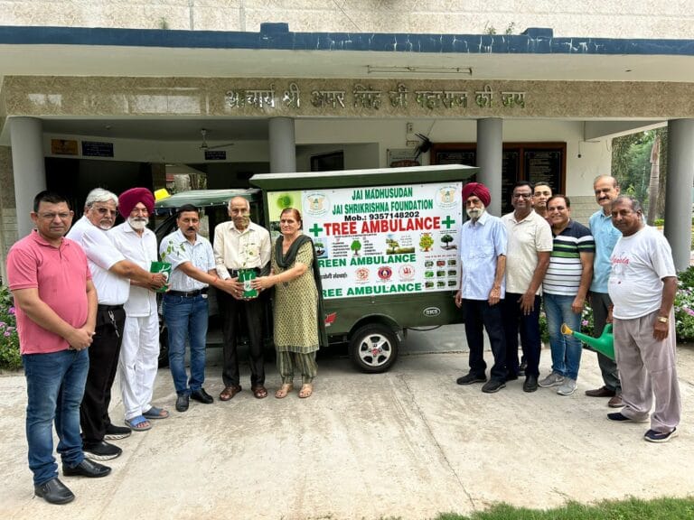 एक पेड़ देश के नाम अभियान के तहत अमर जैन हॉस्टल चंडीगढ़ में पौधरोपण