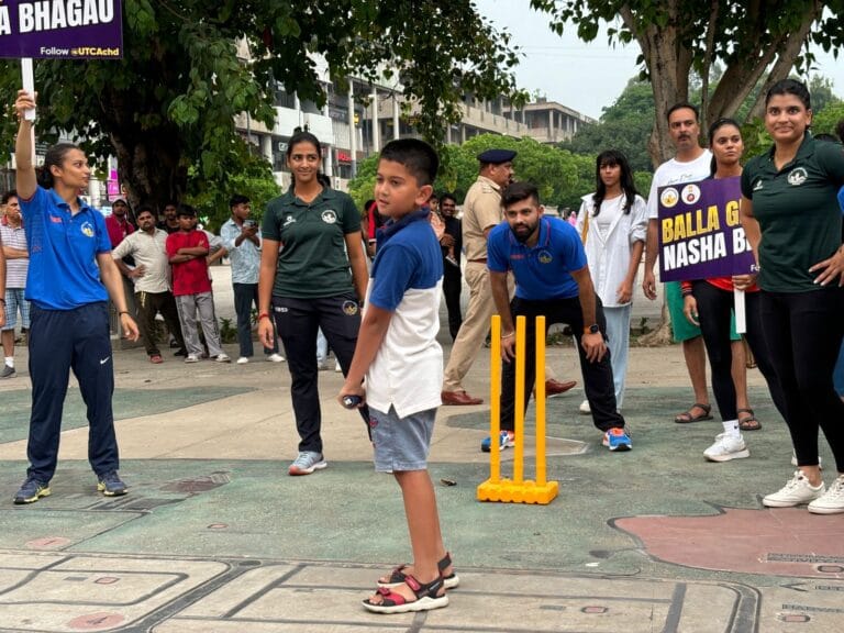 चंडीगढ़ टीम के सीनियर्स प्लेयर्स गली क्रिकेट टूर्नामेंट को प्रोत्साहित करने में उतरे