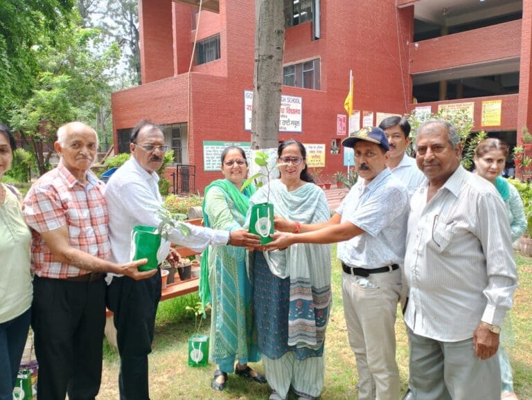 कारगिल विजय दिवस के उपलक्ष्य में एक पेड़ शहीदों के नाम कार्यक्रम का हुआ आयोजन