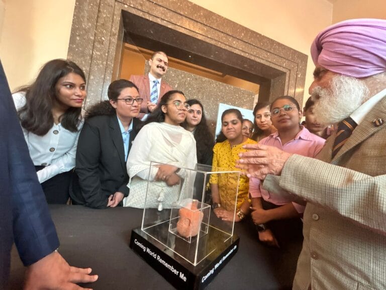 बलिदानों को याद रखा जाये, भूलाये गये तो कौन देश के लिये खून बहायेगा: कर्नल रंधावा