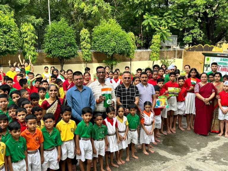 आदर्श बाल विद्यापीठ के प्रांगण से एक पेड़ भारतमाता के नाम अभियान की शुरुआत