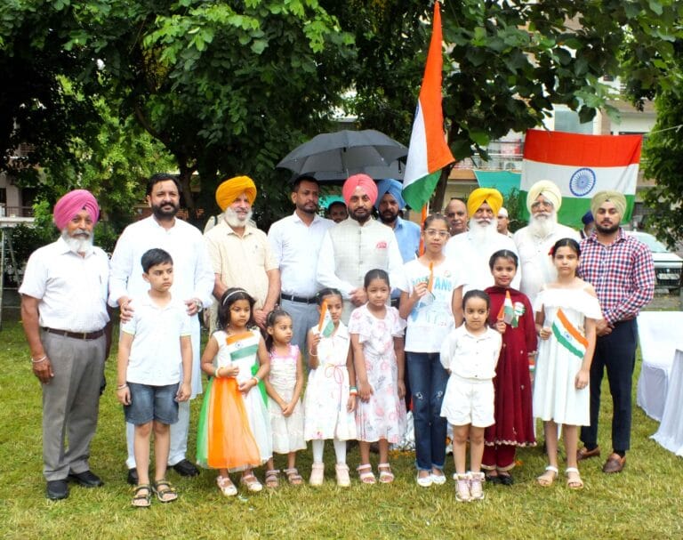 अभिभावक बच्चों में राष्ट्र के प्रति प्यार, देशभक्ति की अलख जगाए: प्रीत कमल सैनी