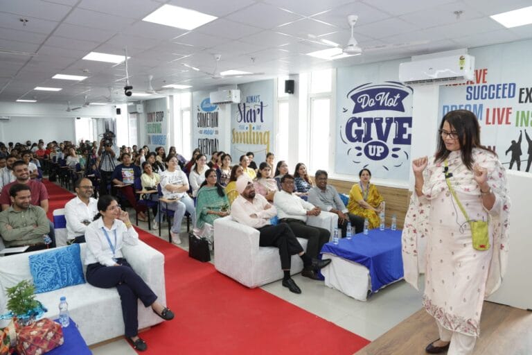 पंजाब की डीजीपी शशि प्रभा द्विवेदी ने चंडीगढ़ में चाणक्य आईएएस एकेडमी की नई एक्सटेंशन ब्रांच का उद्घाटन किया