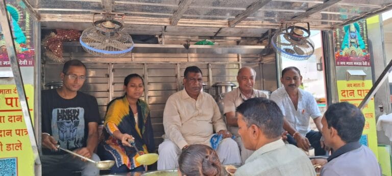 अन्न भंडारा लगाने से समाज में एकता और सहयोग की भावना बढ़ती हैः रुंगटा