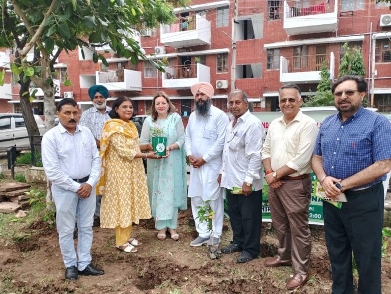 चंडीगढ़ के बुटेरला गांव में पौधरोपण संपन्न