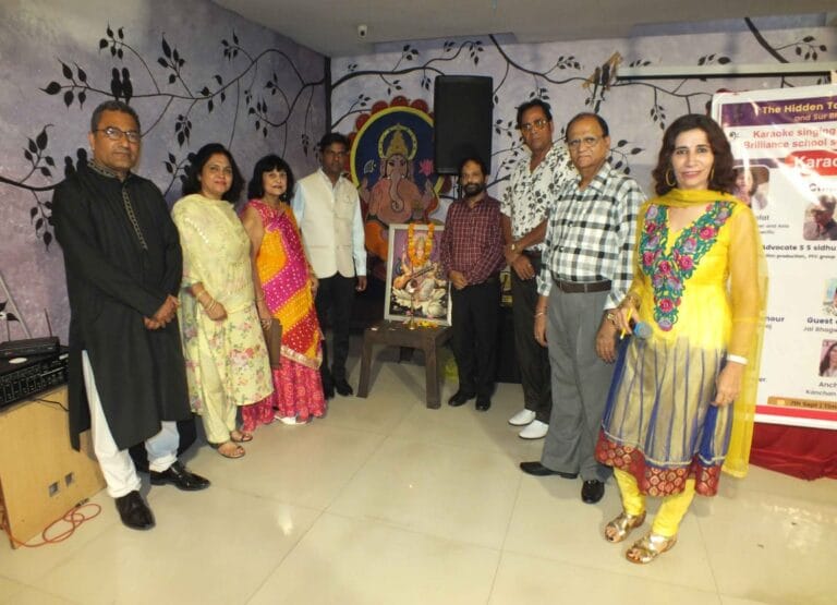 द हिड्न टैलेंट वेलफेयर एंड ट्रस्ट ने आयोजित की सदाबहार गानों से सजी महफ़िल
