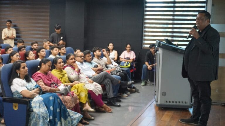 बेहतर जीवन के लिए मार्गदर्शन करने वाले सिद्धांतों से अग्निहोत्री ने छात्रों को करवाया रूबरू