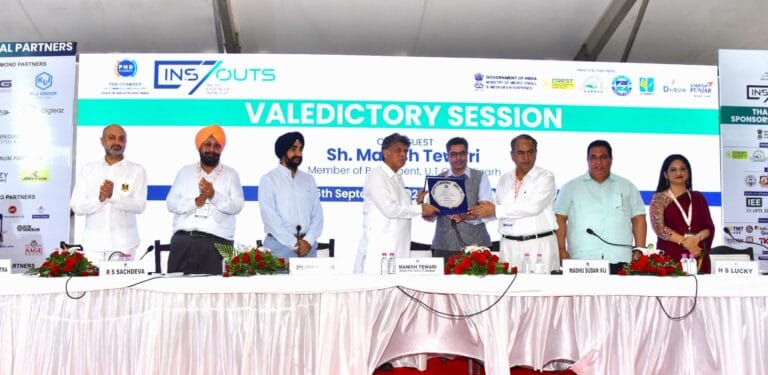 पीएचडीसीसीआई की दसवीं इन्स/आउट प्रदर्शनी में उमड़ी लोगों की भीड़