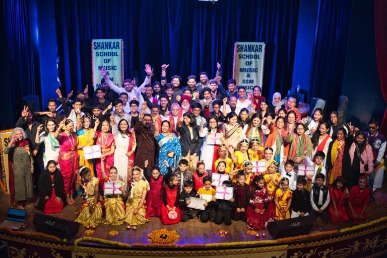 शंकर स्कूल ऑफ म्यूजिक में दिखी बच्चों से लेकर बड़ों की प्रतिभा