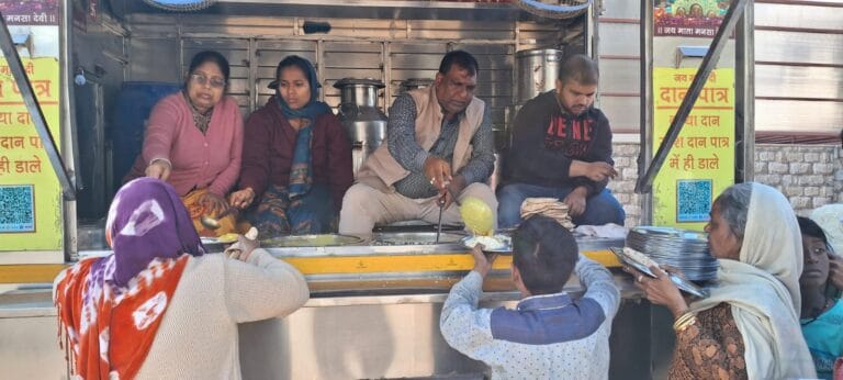 श्री श्याम करुणा फाउंडेशन ने आयोजित किया अन्न भंडारा