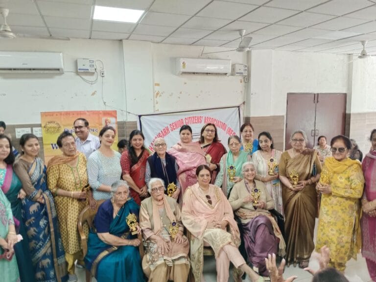 मेयर हरप्रीत कौर बबला ने वरिष्ठ नागरिकों को किया सम्मानित