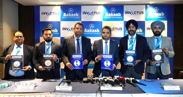 एस्पायरिंग इंजीनियर्स के लिए पेश किया आकाश इनविक्टस, अल्टीमेट जेईई प्रिपरेशन प्रोग्राम : दीपक मेहरोत्रा