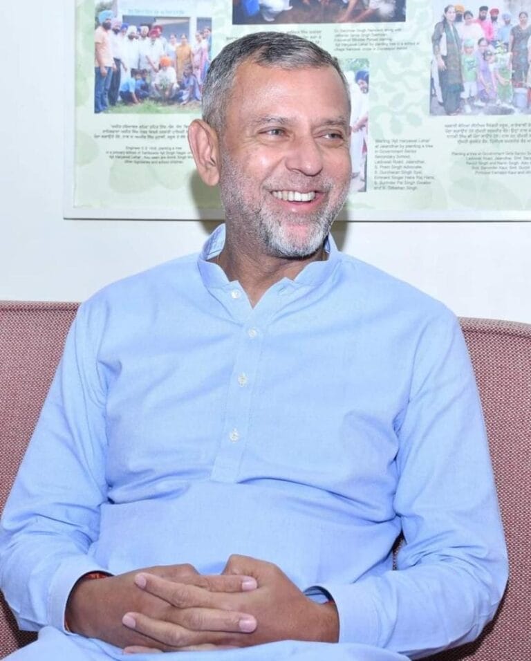 शिक्षा क्रांति के नाम पर पाखंड फैला रही है आप सरकार: अरविंद खन्ना