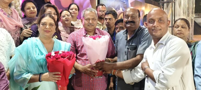 मेयर और भाजपा प्रदेशाध्यक्ष ने सेक्टर 34 डिज्नीलैंड कार्निवाल का किया दौरा