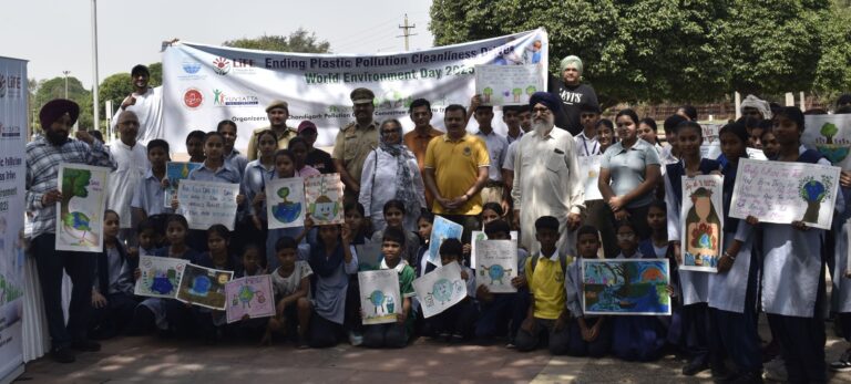 विश्व पर्यावरण दिवस से पहले सीपीसीसी और युवसत्ता ने चंडीगढ़ के मिनी लेक पर किया स्वच्छता अभियान का आयोजन