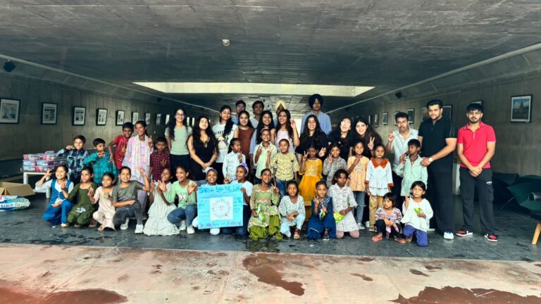 एनजीओ शिक्षा सबके लिए ने बच्चों में बांटी फर्स्ट एड किट्स