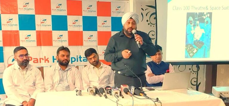 पार्क अस्पताल मोहाली ने 1000 रोबोटिक जॉइंट रिसर्फेसिंग सर्जरी सफलतापूर्वक पूरी की