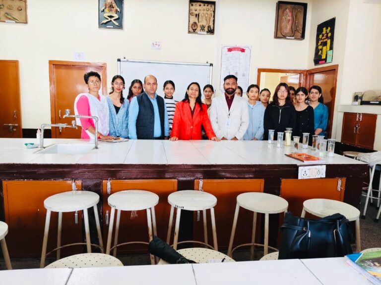 आरकेएमवी कॉलेज, शिमला में क्रैक एकेडमी का सेमिनार, 350 से ज्यादा छात्रों को मिला करियर और स्किल डेवलपमेंट का मार्गदर्शन