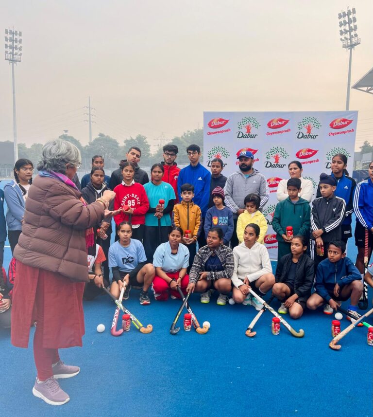 डाबर च्यवनप्राश से अपनी इम्युनिटी बढ़ाए और आनन्द उठाएं सर्दियों का