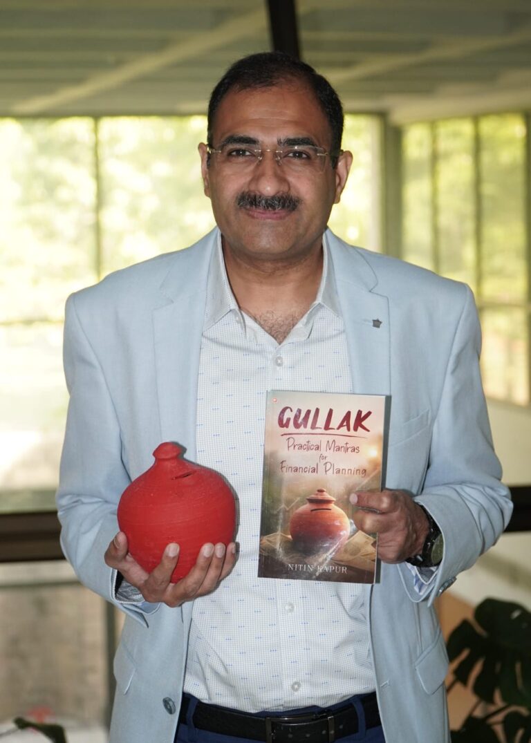 रोटेरियन नितिन कपूर ने भारतीयों के लिए फाइनेंशियल प्लानिंग (वित्तीय योजना) को आसान बनाने के लिए ‘गुल्लक – प्रेक्टिकल मंत्राज फॉर फाइनेंशियल प्लानिंग’ किताब लिखी